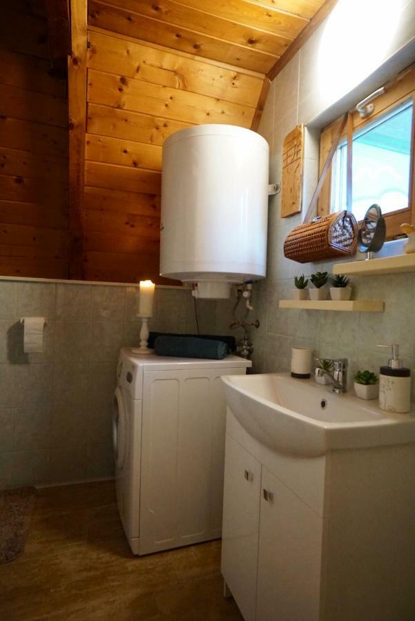 Nadi'S Holiday Home - Heart Of Woods, Szentendre Island Szigetmonostor Bagian luar foto