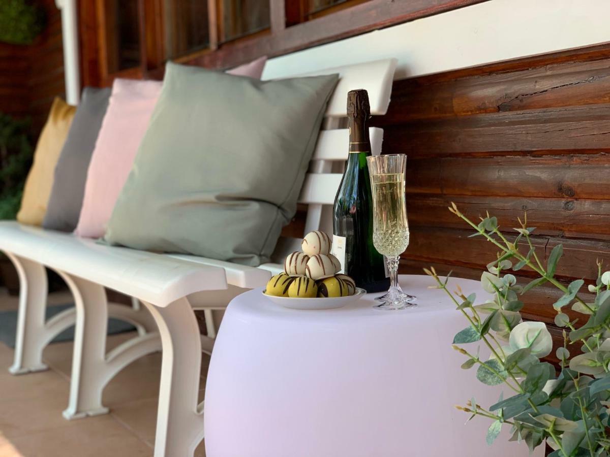 Nadi'S Holiday Home - Heart Of Woods, Szentendre Island Szigetmonostor Bagian luar foto